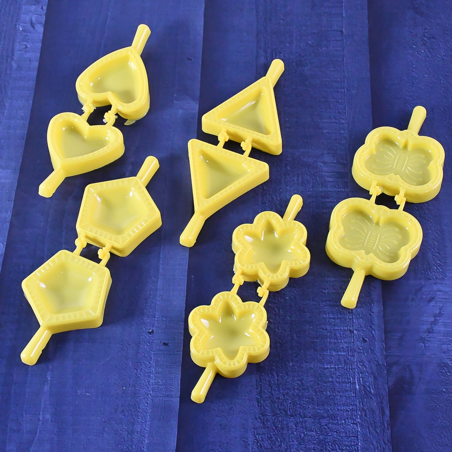 Plastic Cookie and Fondant Cutter Set  Plastic Cookie and Fondant Cutter Set